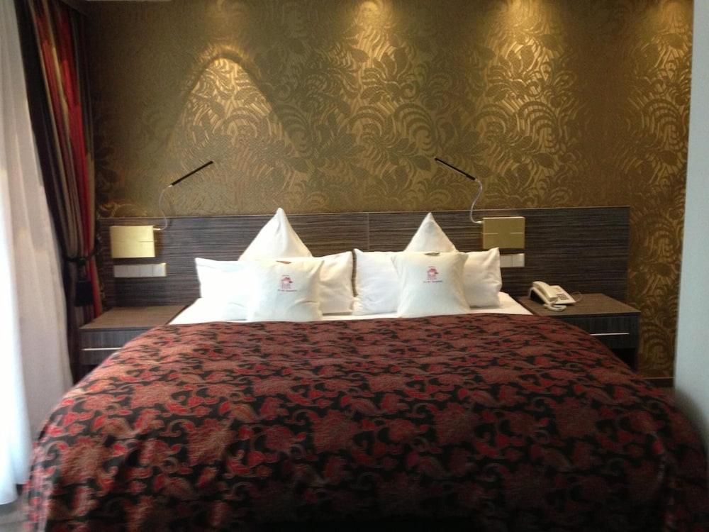 Hotel An Der Wasserburg 4*